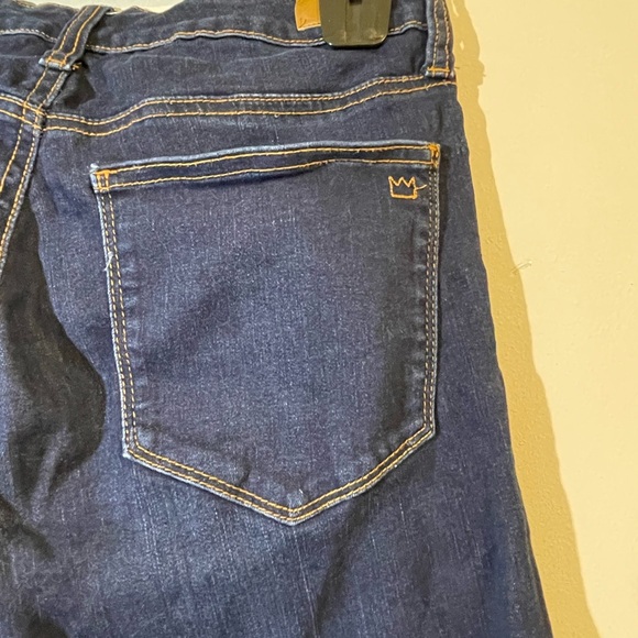 Crown & Ivy Womens Jeans straight leg Dark Wash Stretch Size 6R inseam 29” - Picture 10 of 11